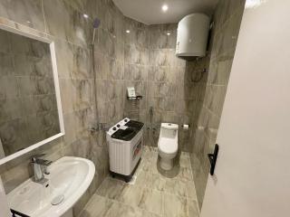 SARA 2 Luxe Royal Suite 1-BR Prime Location - 6