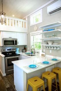 Riverfront Home - Kayak & Fishing - 6 mins Mentone - 7