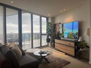 One bedroom with Spacious n Amazing water view apartment - 2