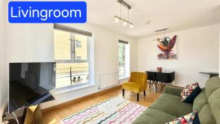 Luxurious 2 bedroom Flat Britannia Village London - 5