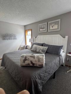 New Tee & Ski Getaway Schuss Golf Ski Villa - 4