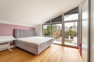 Exklusive Walmdachvilla München-Grünwald - 1