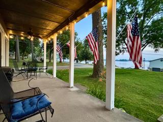 Crystal Lakehouse Sleeps 27 - 9