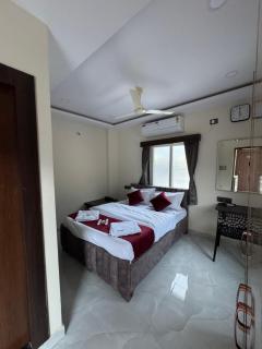 Hotel Legacy Grand - Rooms & Suites - Near AIG Hospital - 1