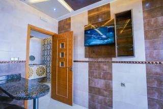 Luxury and Jacuzzi - City Center - Tangier - 3