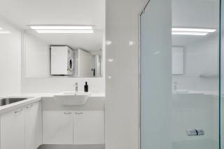 Lindomare Unit 11, 11 Orvieto Tce, Kings Beach - 6