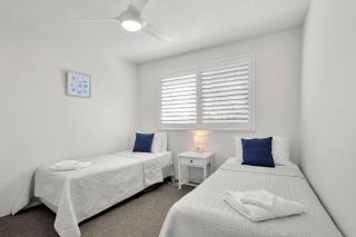Lindomare Unit 11, 11 Orvieto Tce, Kings Beach - 5