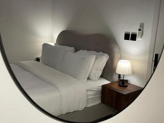 SARA 5 Elegant 1-BR Suite Prime Location - 8