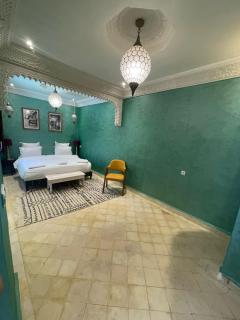 Riad Naffar - 6