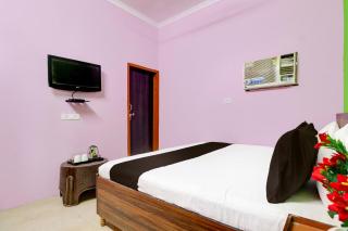 Radhika hotel - 8