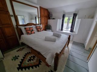 Rose's Cottage, Bucks Mills - 1