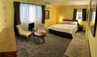 Chalet 91 at Killington - 4BR Luxury Lodge with Hot Tub, Sauna, Pool Table - 4