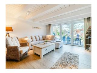 Holiday home with 2 bedrooms - 6