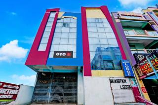 SPOT ON SRI KARTHIK GRAND INN - 0