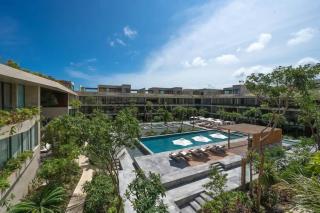 Luxury Penthouse with Private Rooftop Pool - 9