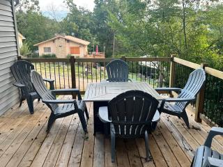 Cozy updated lake - 7
