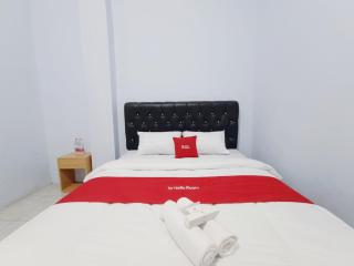 Guest House AA Syariah by Hello Room - Pekalongan - 0