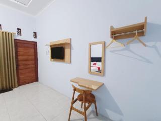 Guest House AA Syariah by Hello Room - 7