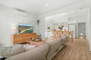 Husky Beach House by Experience Jervis Bay - 6