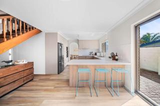 Bribie Beach House with Pool - Walk to Surf & Shops - 4