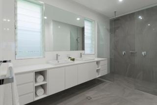 Luxury on Mudlo, 4 bedroom luxury home with heated pool - 8