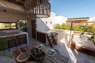 Luxe 3BR Villa - Two Private Pools including Rooftop Modern Boho Style - 6