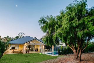 Fairways - Spacious Pool House by the Golf Course - 4