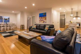 Little Hamptons - Beachside Retreat near Town Centre - 5