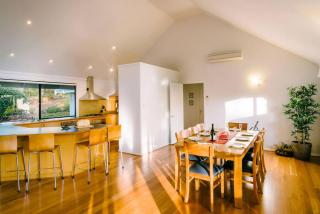 Idyll Estate - Bushland Gem with Spa & Tennis Court - 7