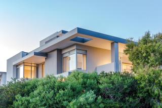 La Vacanza - Luxe Spacious Home with Ocean Views - 5