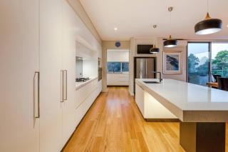 La Vacanza - Luxe Spacious Home with Ocean Views - 1