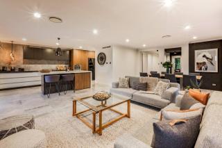 Front 9 - A Luxury Golf Lovers Getaway - 9