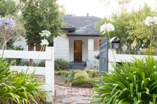 Higgins Hideaway - Central Cottage with Garden Oasis - 5