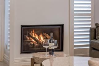 Hamptons By The Green - Grand Golfside Retreat - 3