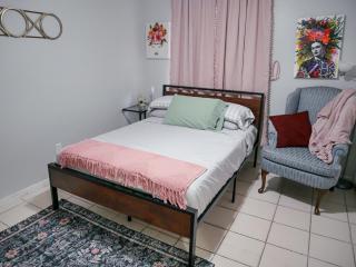 Cozy Home in Orlando - 9
