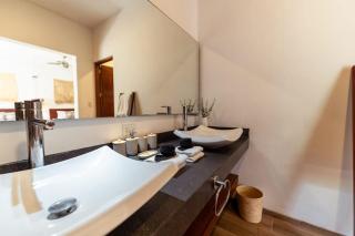 La Veleta Hotel - Peaceful Paradise - Pool View - 3