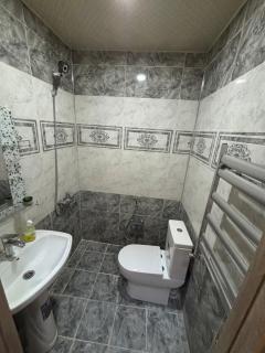 Modern Studio in Central Area near Officers park - 9