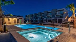 Spacious 5BR Resort Waterpark Access Sleeps 16 - 6