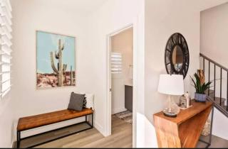 Spacious 5BR Resort Waterpark Access Sleeps 16 - 2