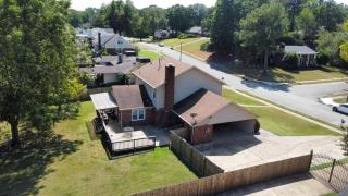 Newly remodeled 6BR in East Memphis Neighborhood - 9