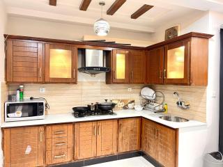LUXURY APARTMENT HOTEL islamabad - 5