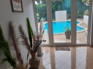 Pool View 5 Room - 6