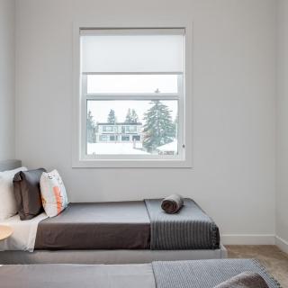 Upscale 4 Bed in Marda Loop - The Anna - 3