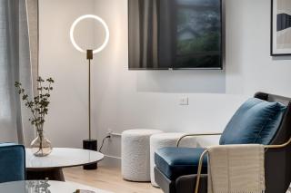Upscale 4 Bed in Marda Loop - The Anna - 1