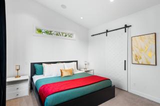 Empire in Desirable Marda Loop, Calgary - 4