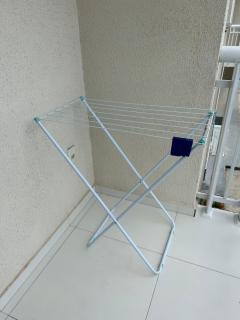 Beira do rio com píer e piscina - 5