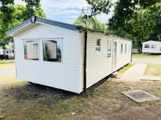 3 Bedroom Caravan OK1, Thorness Bay, Dog Friendly - 0