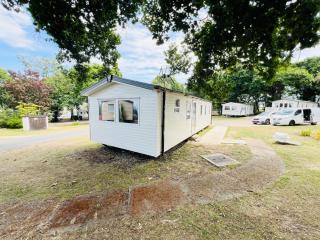 3 Bedroom Caravan OK1, Thorness Bay, Dog Friendly - 1