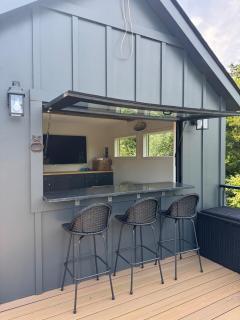 Gray Owl Lodge- A Serene Lakefront Retreat on Sleepy Hollow Lake near Hudson NY - 3