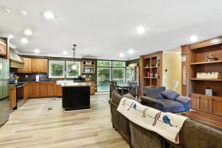 Cozy Cove Escape - Lakeside Retreat cabin - 5